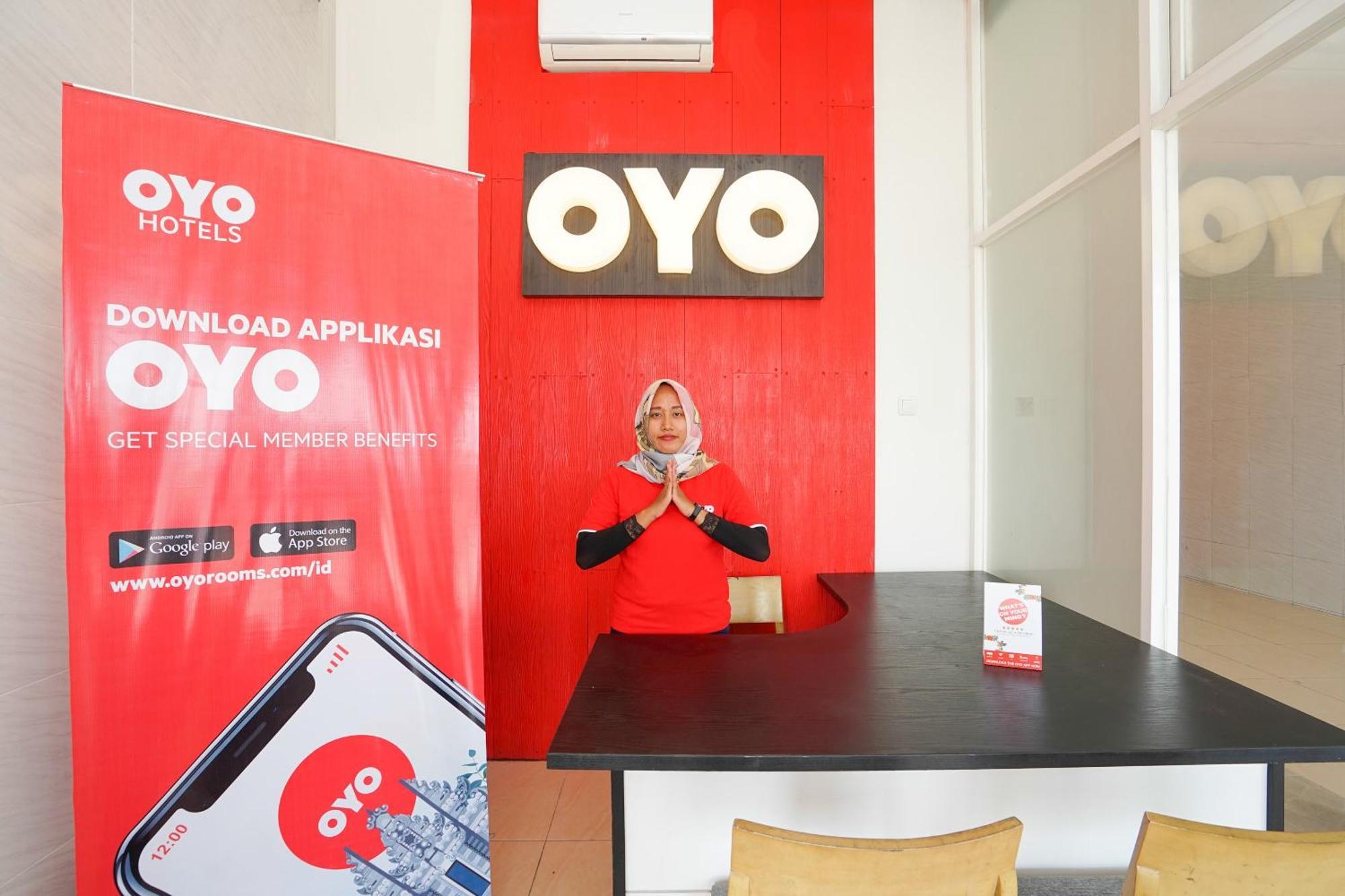 Oyo 425 Mojokerto Guesthouse מראה חיצוני תמונה