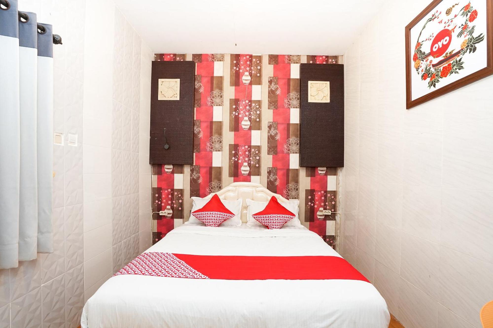 Oyo 425 Mojokerto Guesthouse מראה חיצוני תמונה