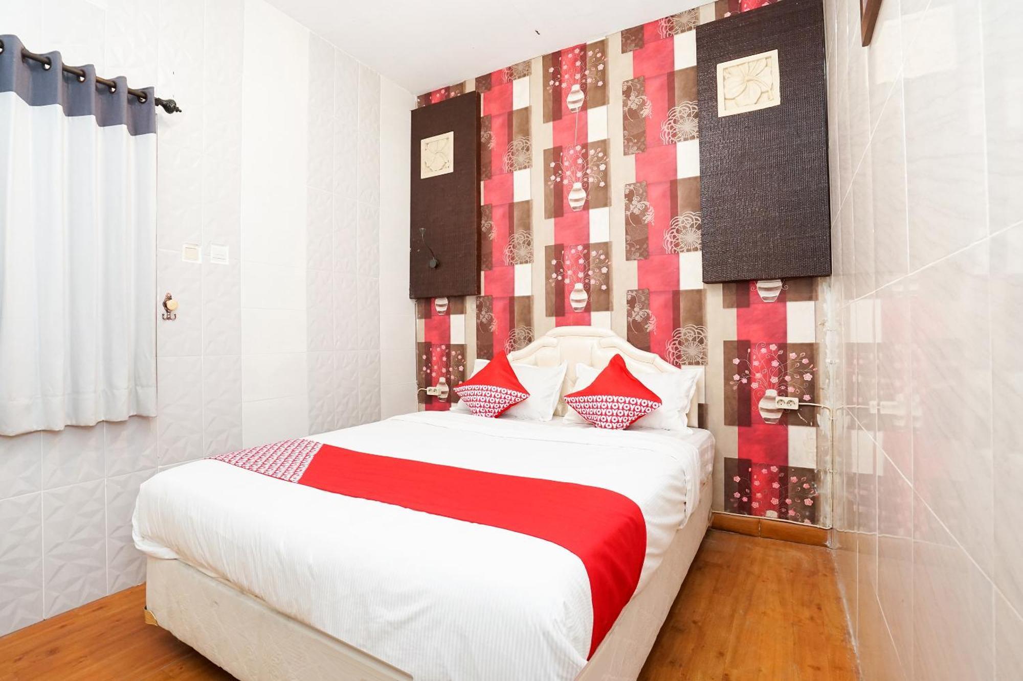 Oyo 425 Mojokerto Guesthouse מראה חיצוני תמונה